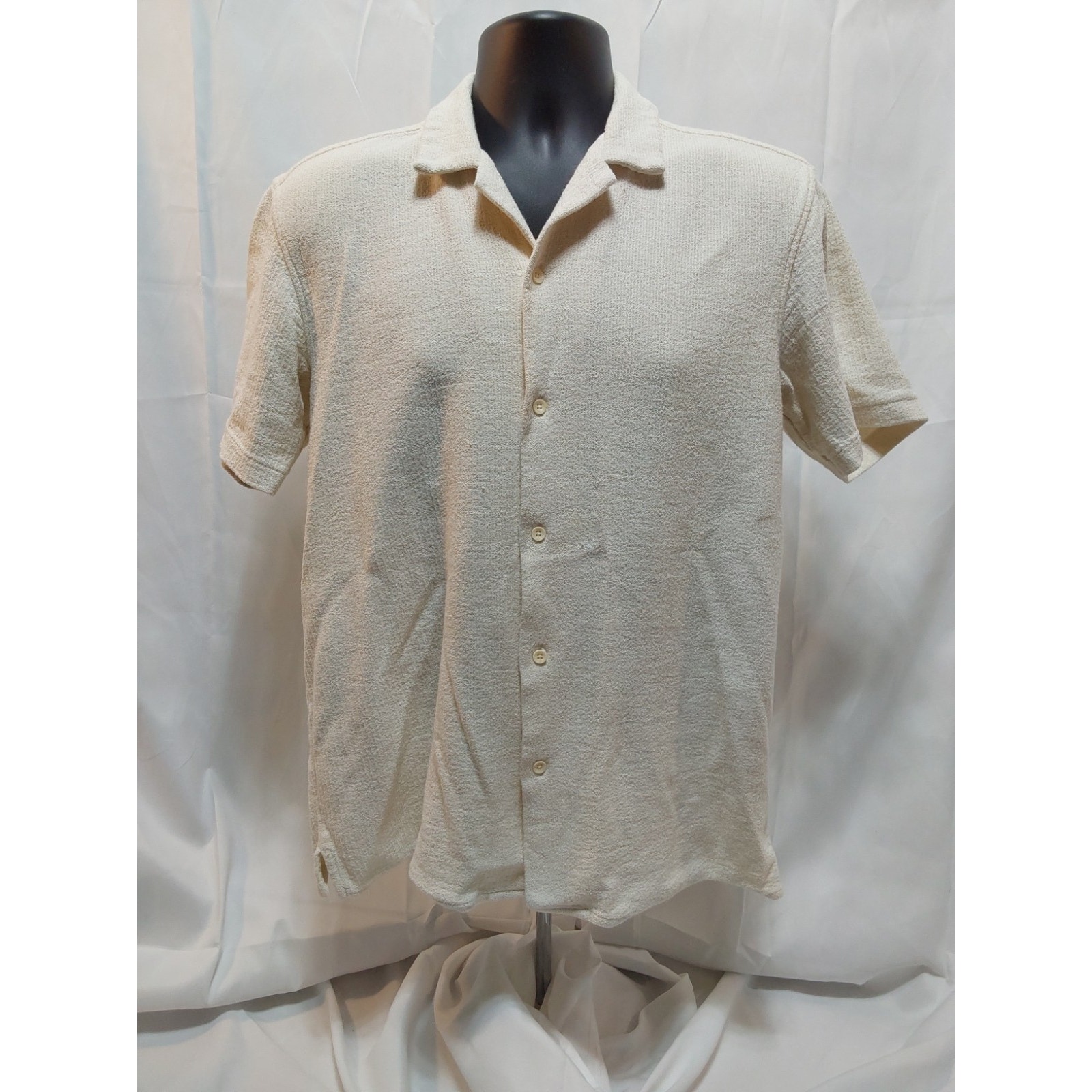 Zara Large Cream Textured Short Sleeve Button-Down Shirt #M158